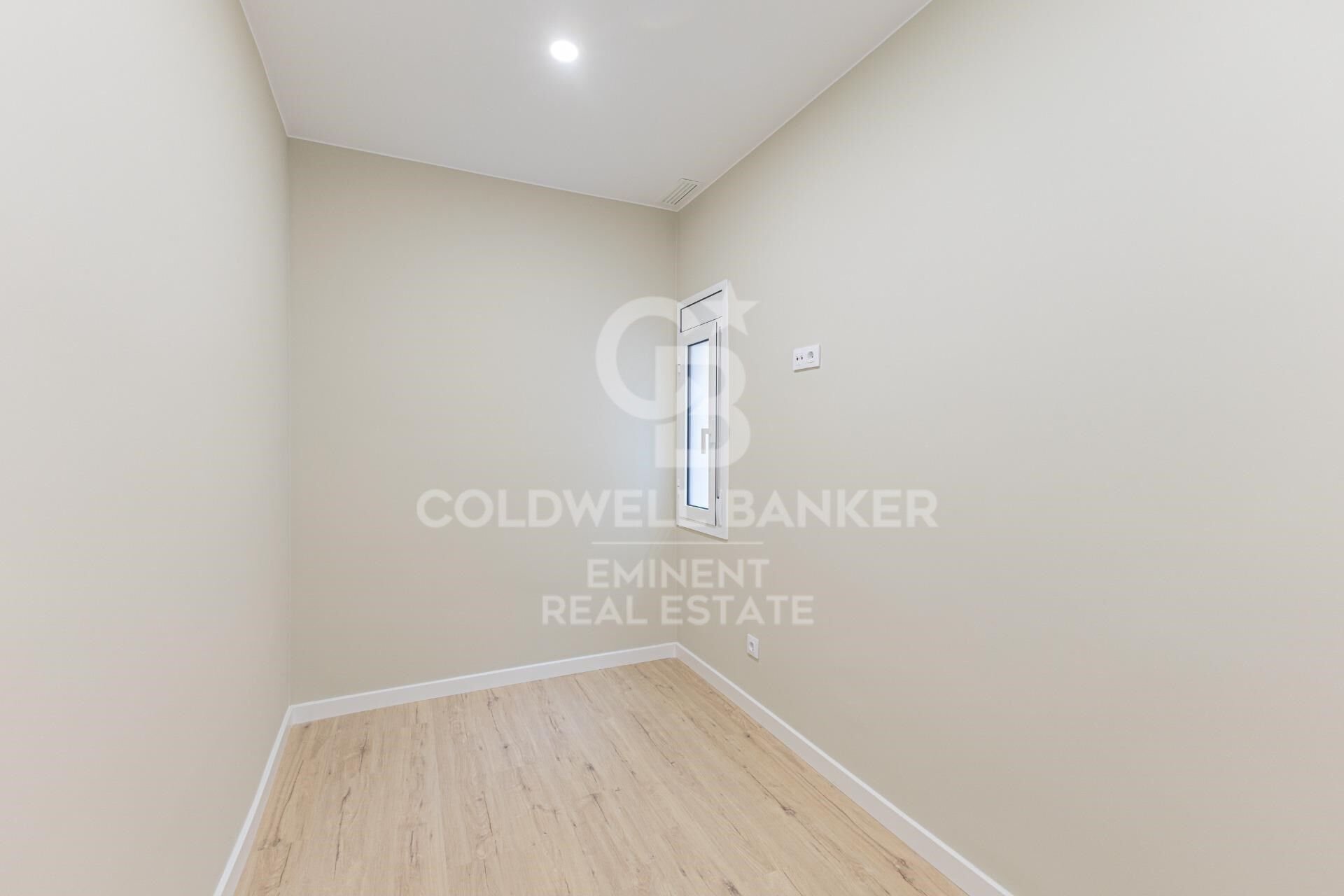 Apartamento en Barcelona, España 3 dormitorios, 70 m2 No. 157459