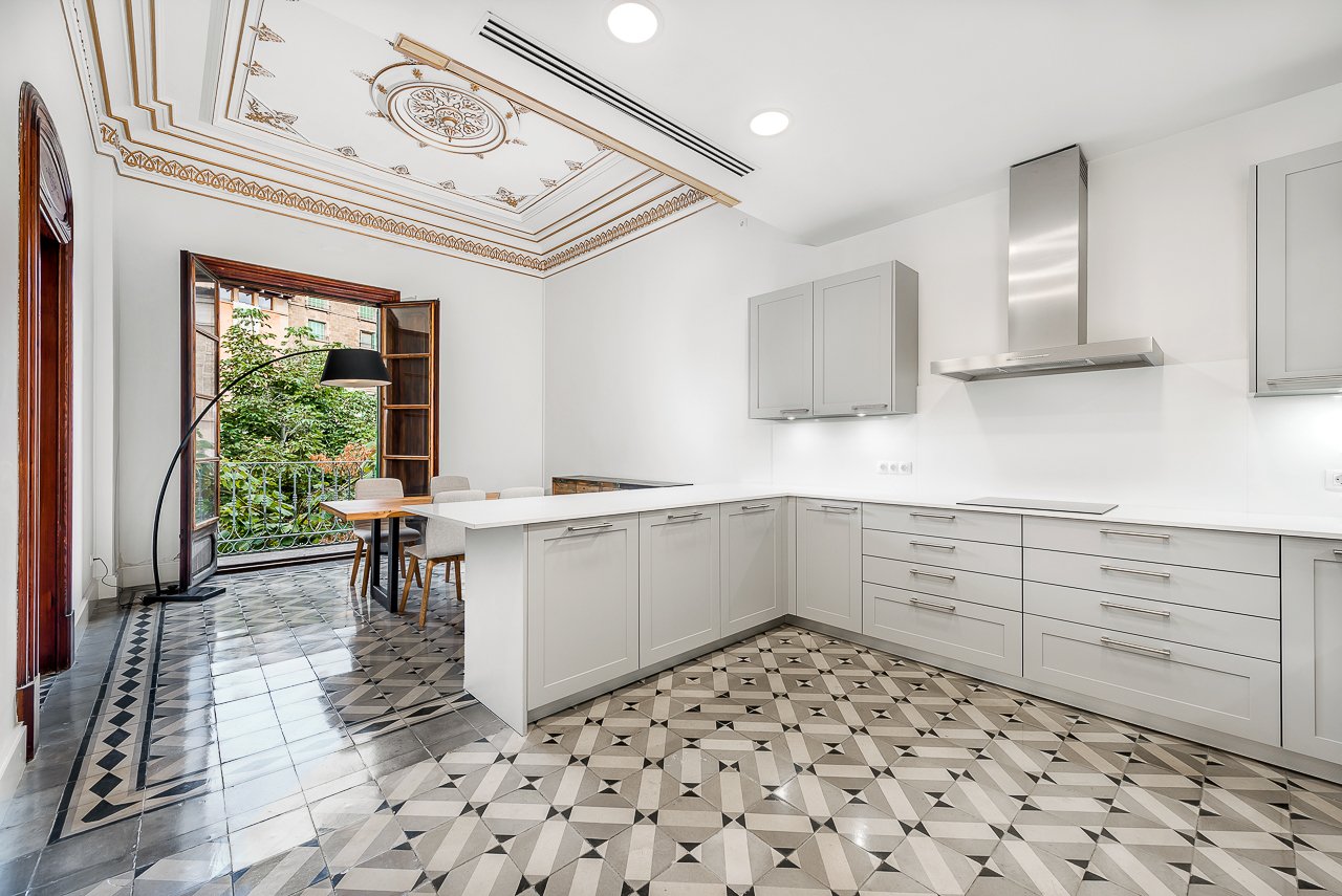 Apartment in Palma de Majorca, Mallorca, Spain 4 bedrooms, 150 sq.m. No. 111990