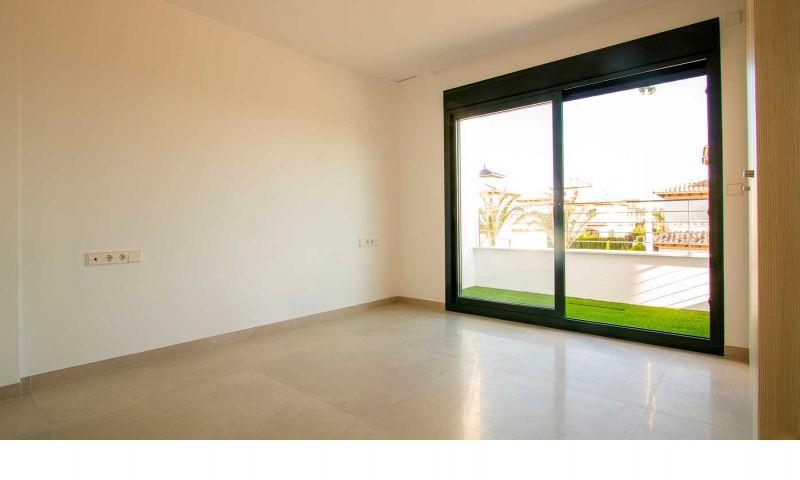 Villa a La Marina, Alicante, Spagna 3 camere da letto, 126 mq. N° 111334