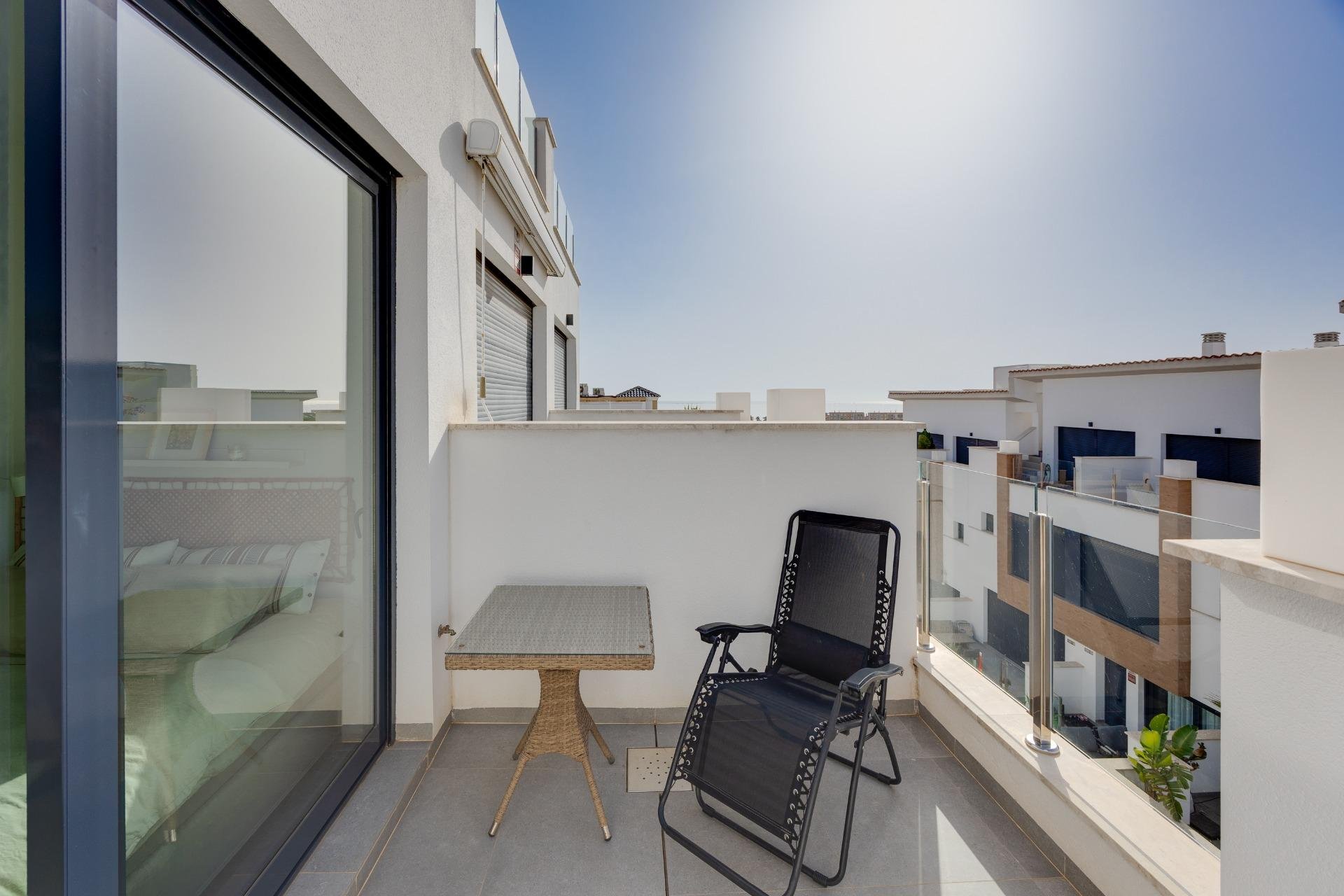 House in Guardamar del Segura, Alicante, Spain 2 bedrooms, 124.1 sq.m. No. 196064