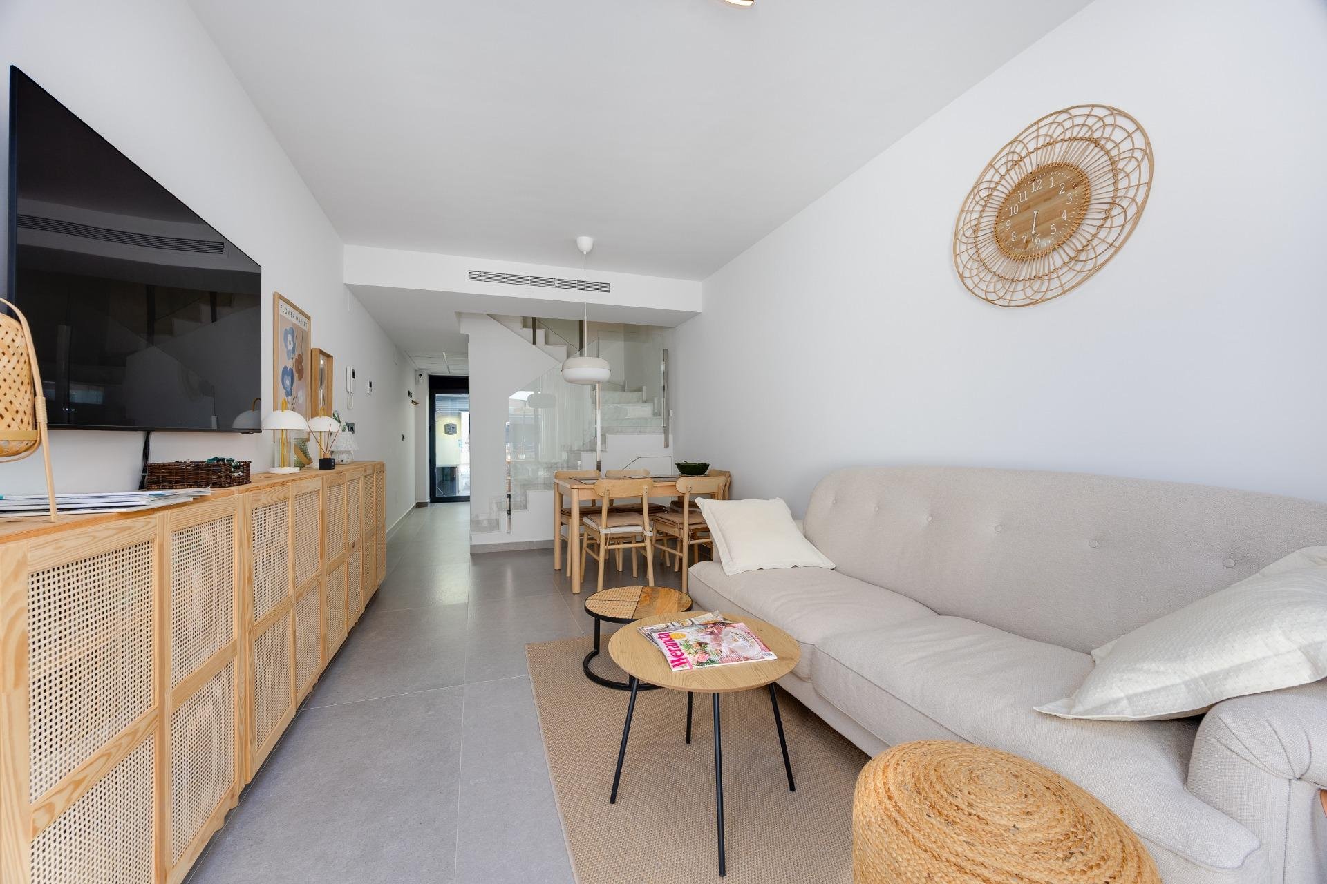 House in Guardamar del Segura, Alicante, Spain 2 bedrooms, 124.1 sq.m. No. 196064