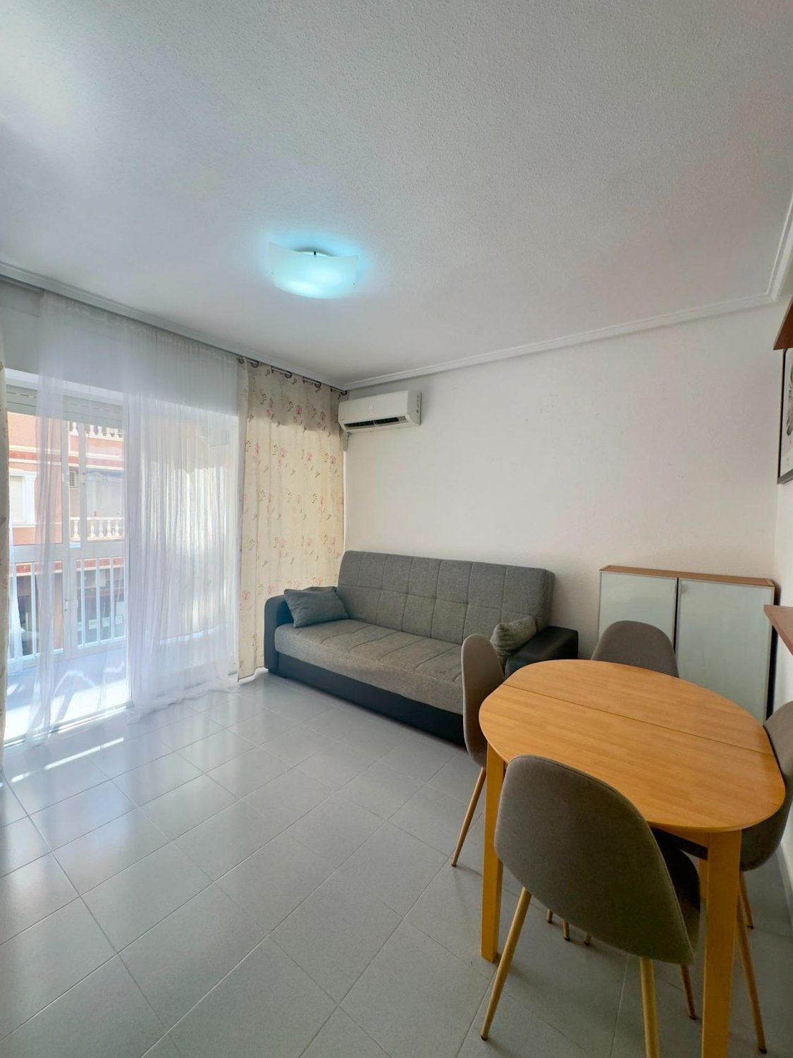 Wohnung in Torrevieja, Alicante, Spanien 1 Schlafzimmer, 46 m2 Nr. 196066