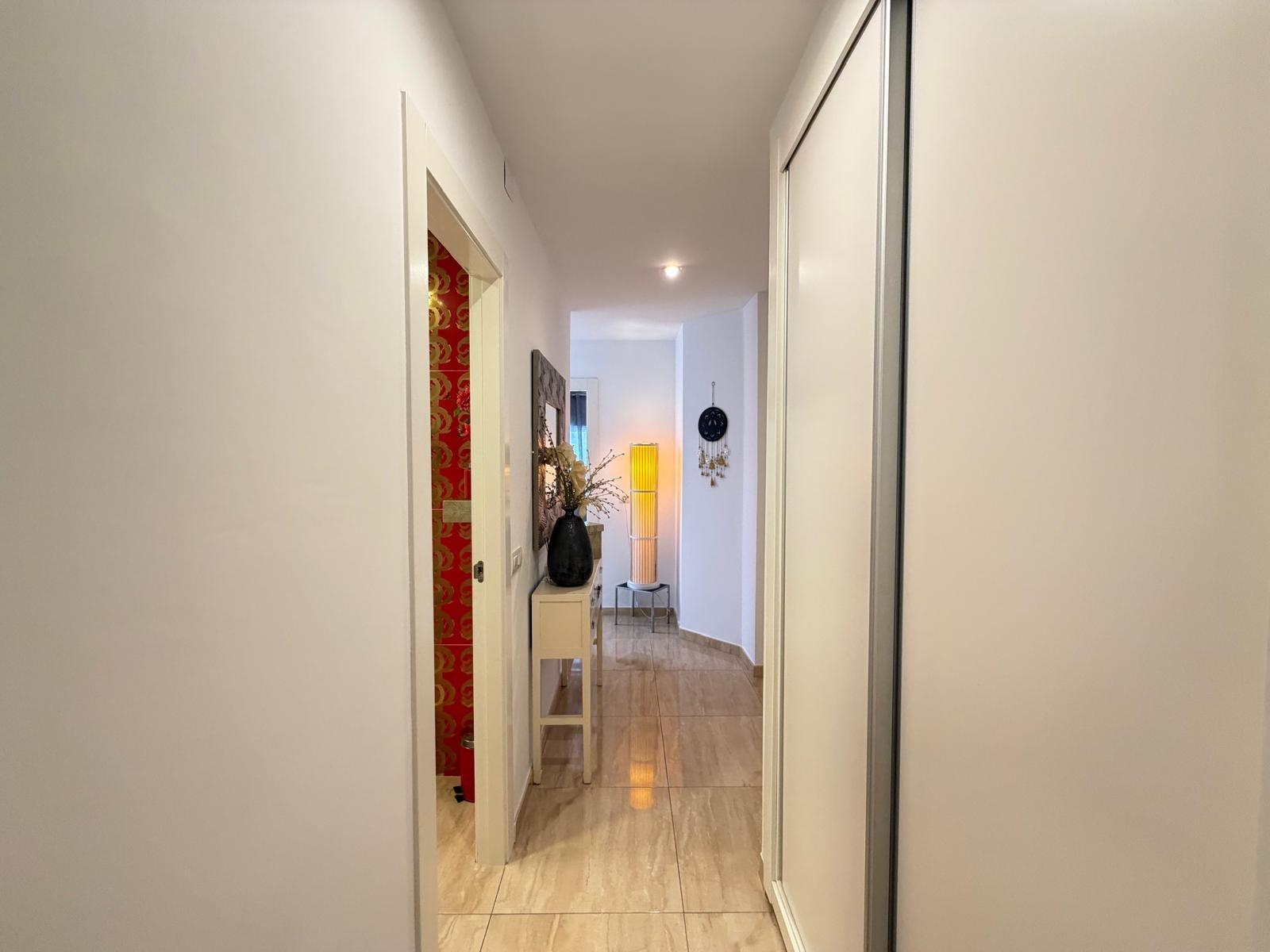 Apartamento en Torrevieja, Alicante, España 2 dormitorios, 54 m2 No. 196067