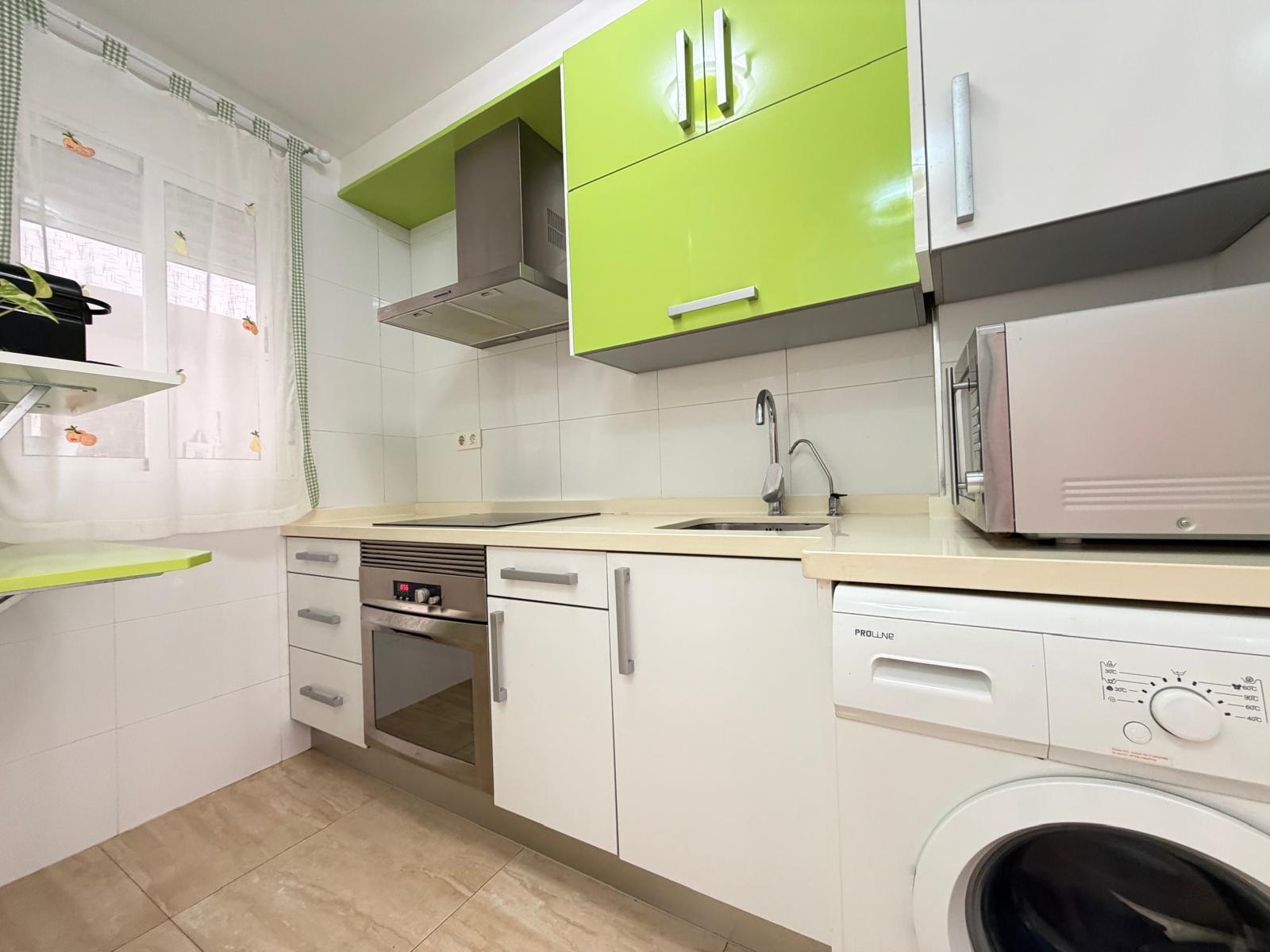 Apartamento en Torrevieja, Alicante, España 2 dormitorios, 54 m2 No. 196067