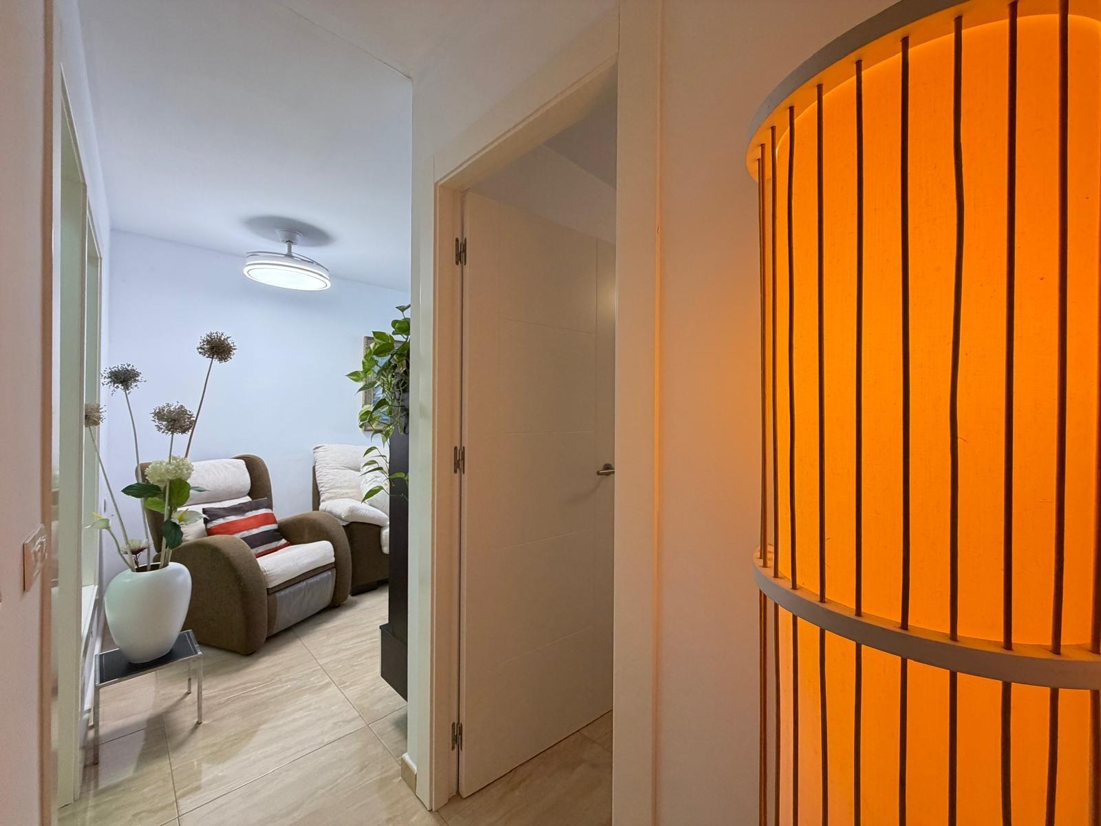 Apartamento en Torrevieja, Alicante, España 2 dormitorios, 54 m2 No. 196067
