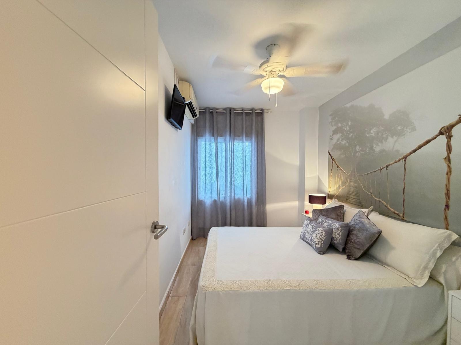 Apartamento en Torrevieja, Alicante, España 2 dormitorios, 54 m2 No. 196067