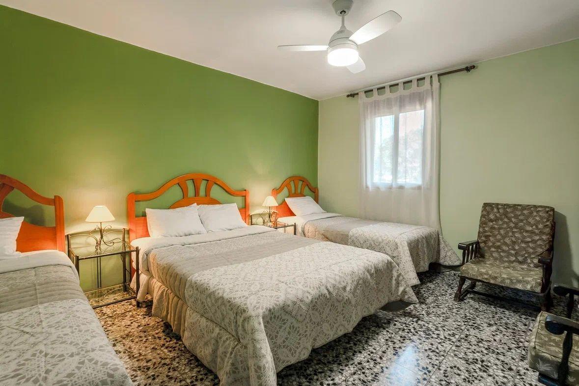 Villa i Naquera, Valencia, Spanien 6 sovrum, 234 kvm. Nr. 168853