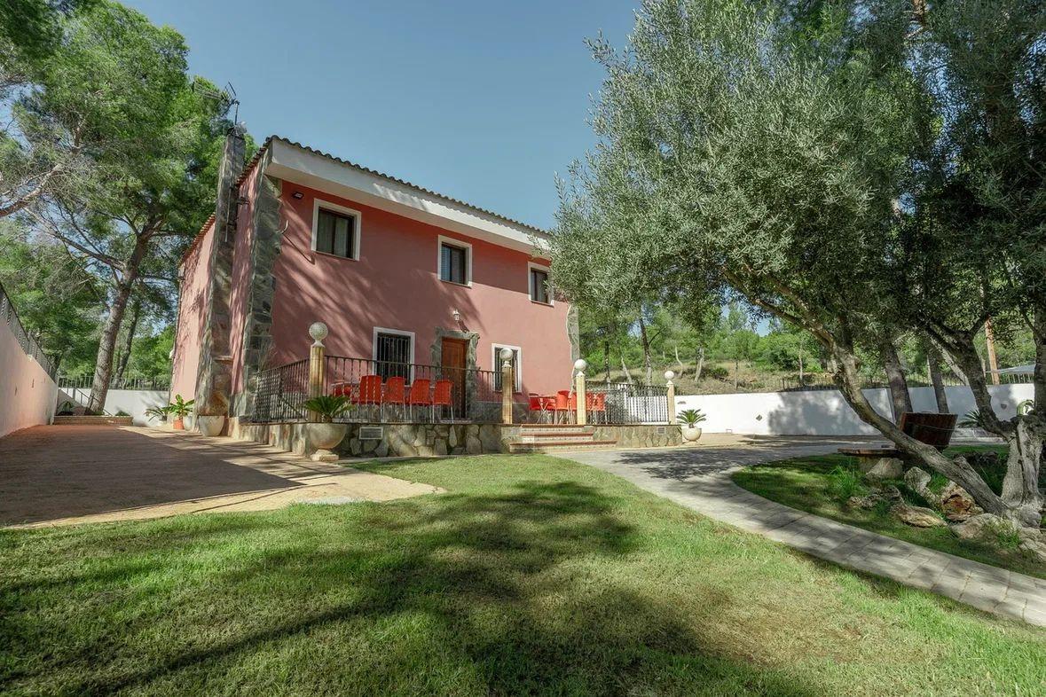 Villa i Naquera, Valencia, Spanien 6 sovrum, 234 kvm. Nr. 168853