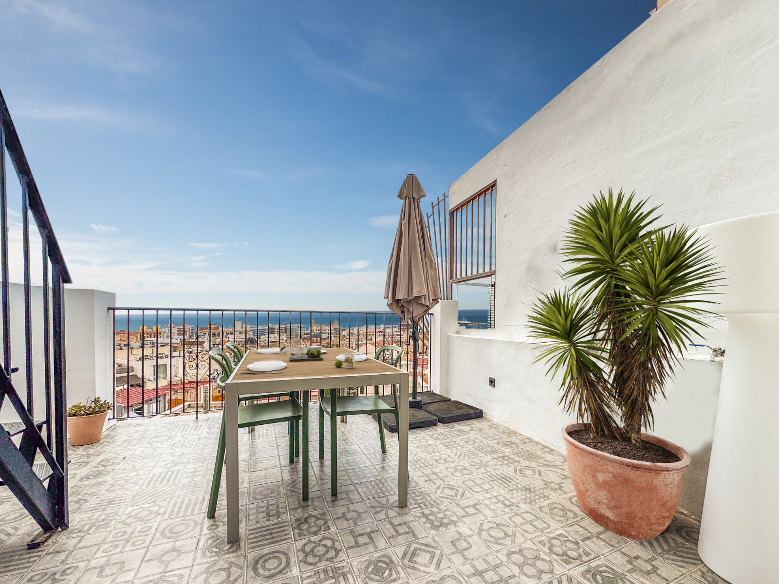 Dzīvoklis Alicante, Spānijā 2 istabas, 110 m2 Nr. 155078