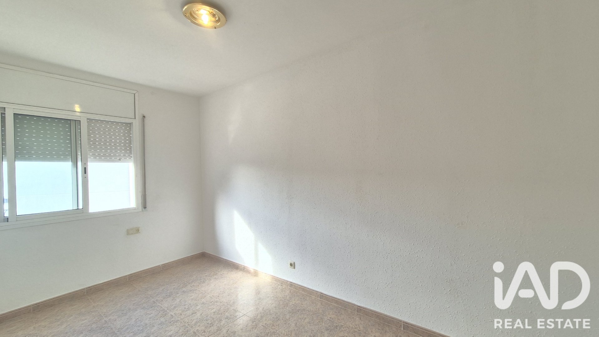 Radhus i Castellet i la Gornal, Barcelona, Spanien 5 sovrum, 129 kvm. Nr. 193466
