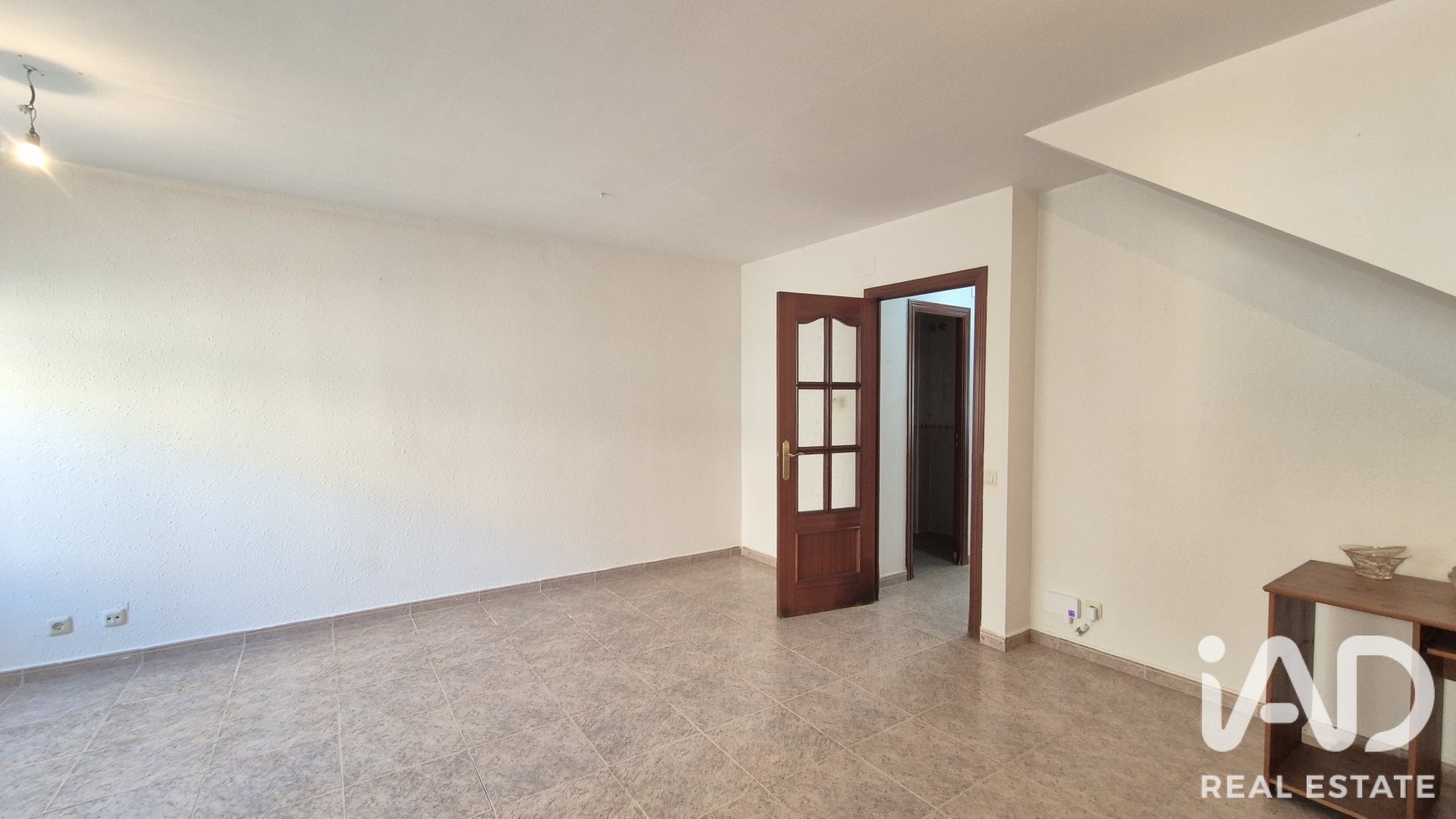 Radhus i Castellet i la Gornal, Barcelona, Spanien 5 sovrum, 129 kvm. Nr. 193466