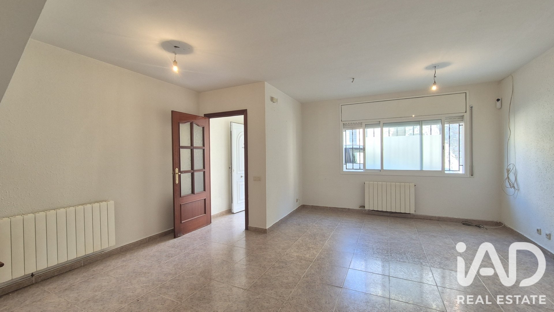 Radhus i Castellet i la Gornal, Barcelona, Spanien 5 sovrum, 129 kvm. Nr. 193466