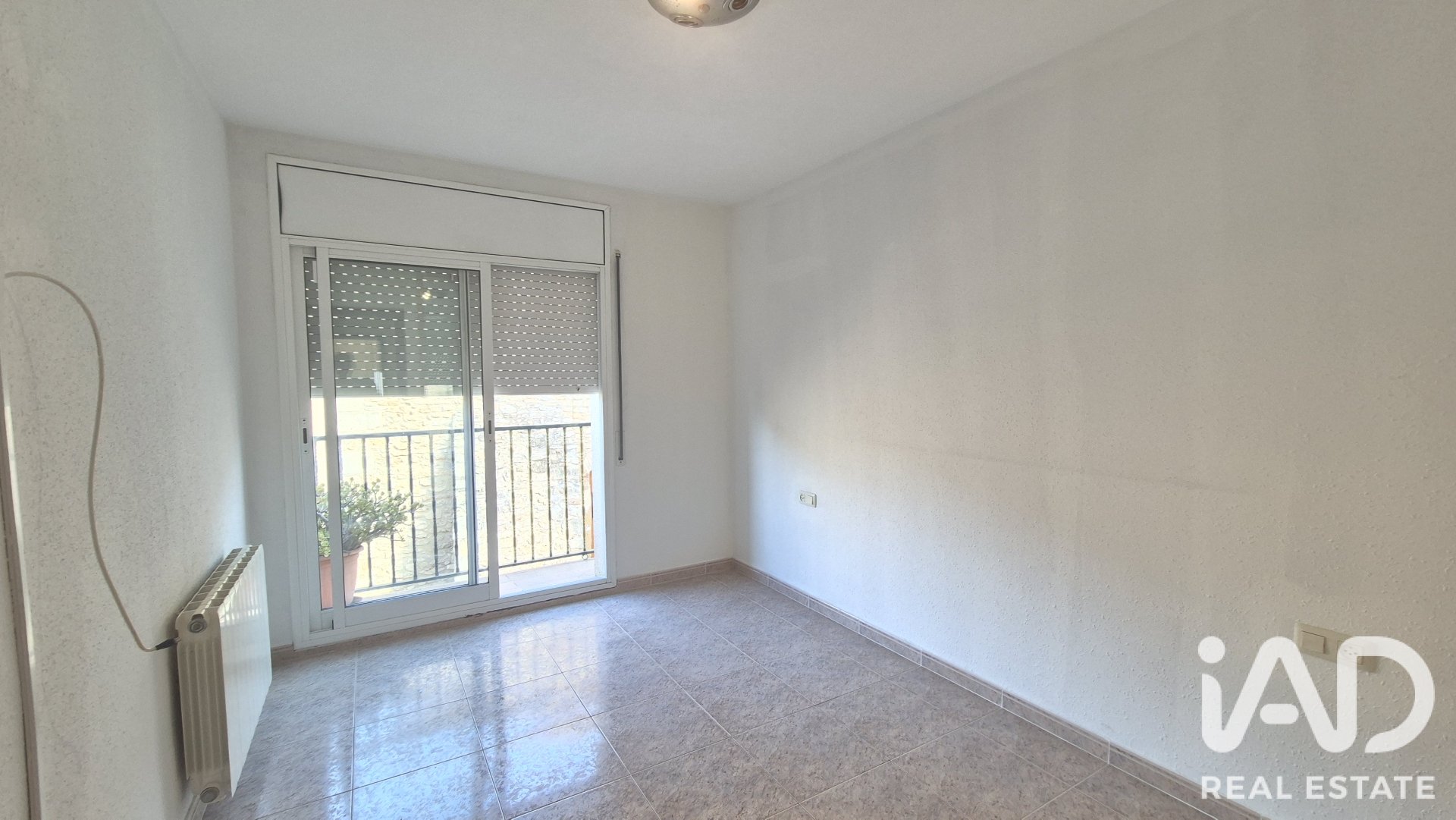 Radhus i Castellet i la Gornal, Barcelona, Spanien 5 sovrum, 129 kvm. Nr. 193466
