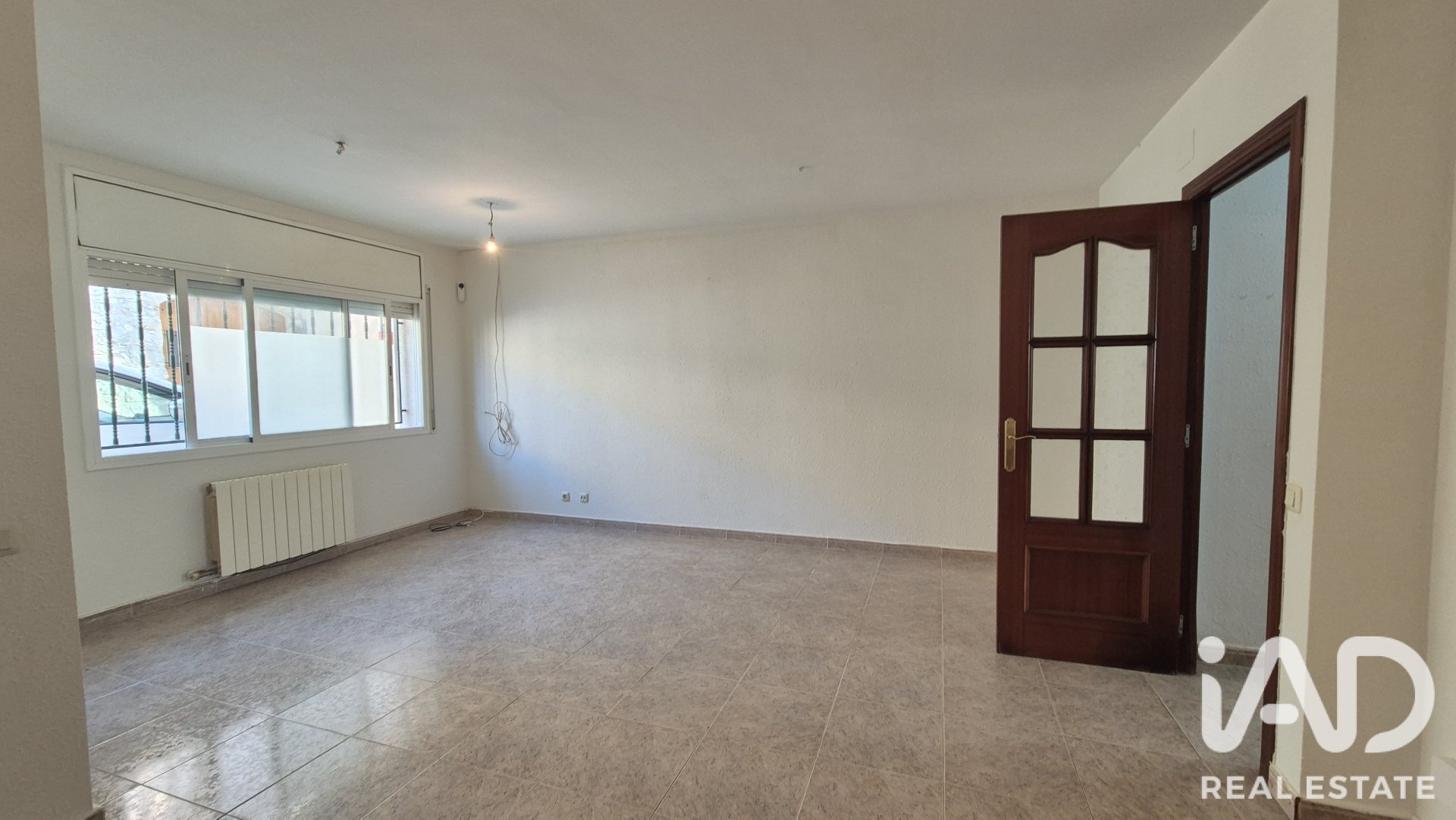 Radhus i Castellet i la Gornal, Barcelona, Spanien 5 sovrum, 129 kvm. Nr. 193466