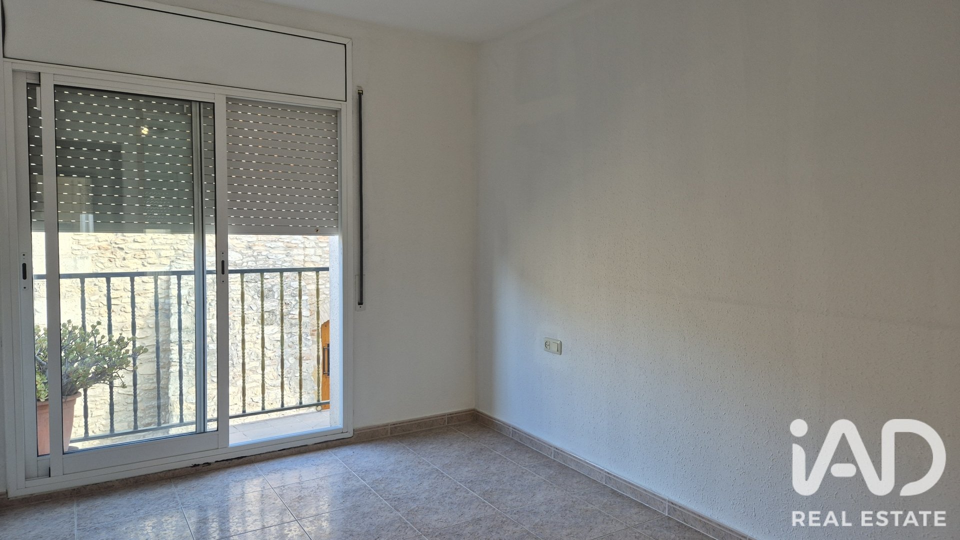 Radhus i Castellet i la Gornal, Barcelona, Spanien 5 sovrum, 129 kvm. Nr. 193466