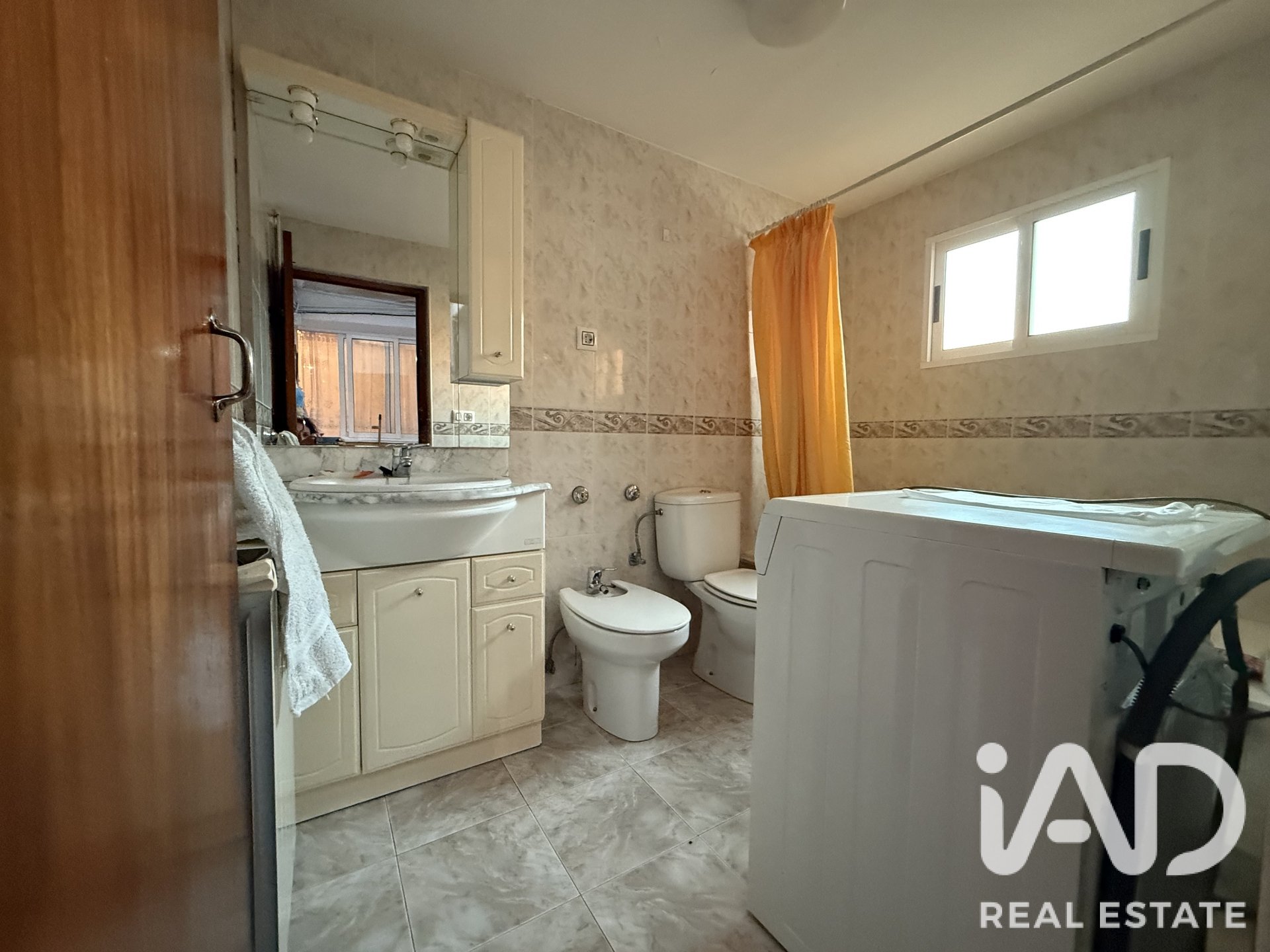 Сasa en Villamañán, León, España 3 dormitorios, 402 m2 No. 193470