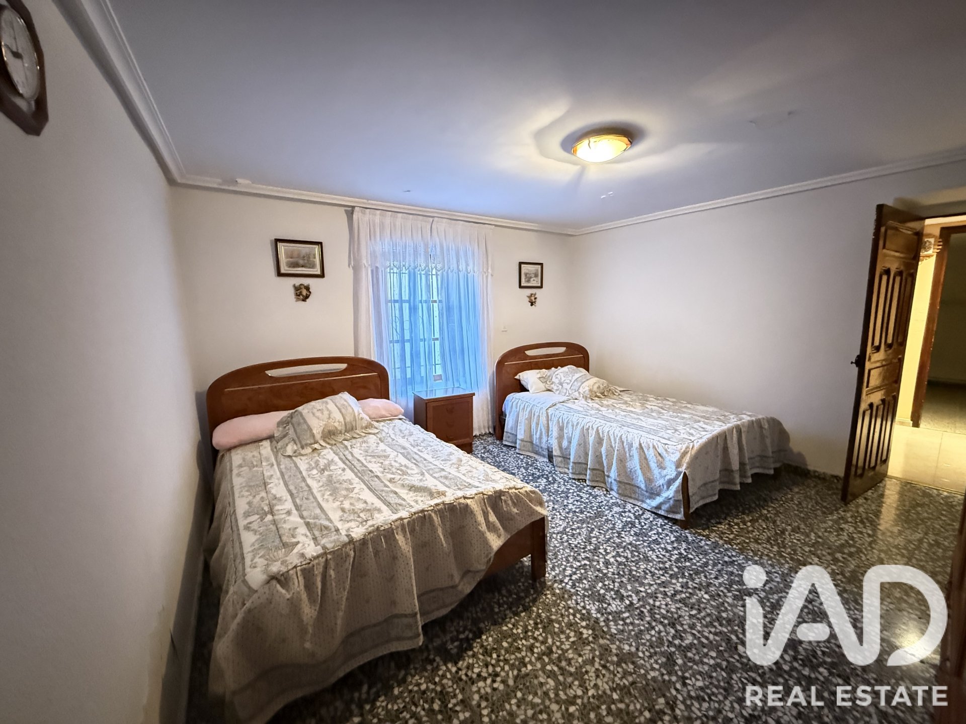 Сasa en Villamañán, León, España 3 dormitorios, 402 m2 No. 193470