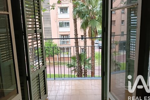 Apartamento en Barcelona, España 4 dormitorios, 113 m2 No. 172254