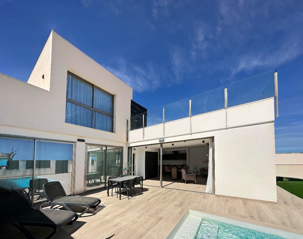 Villa en Cartagena, Murcia, España 3 dormitorios, 250 m2 No. 145014
