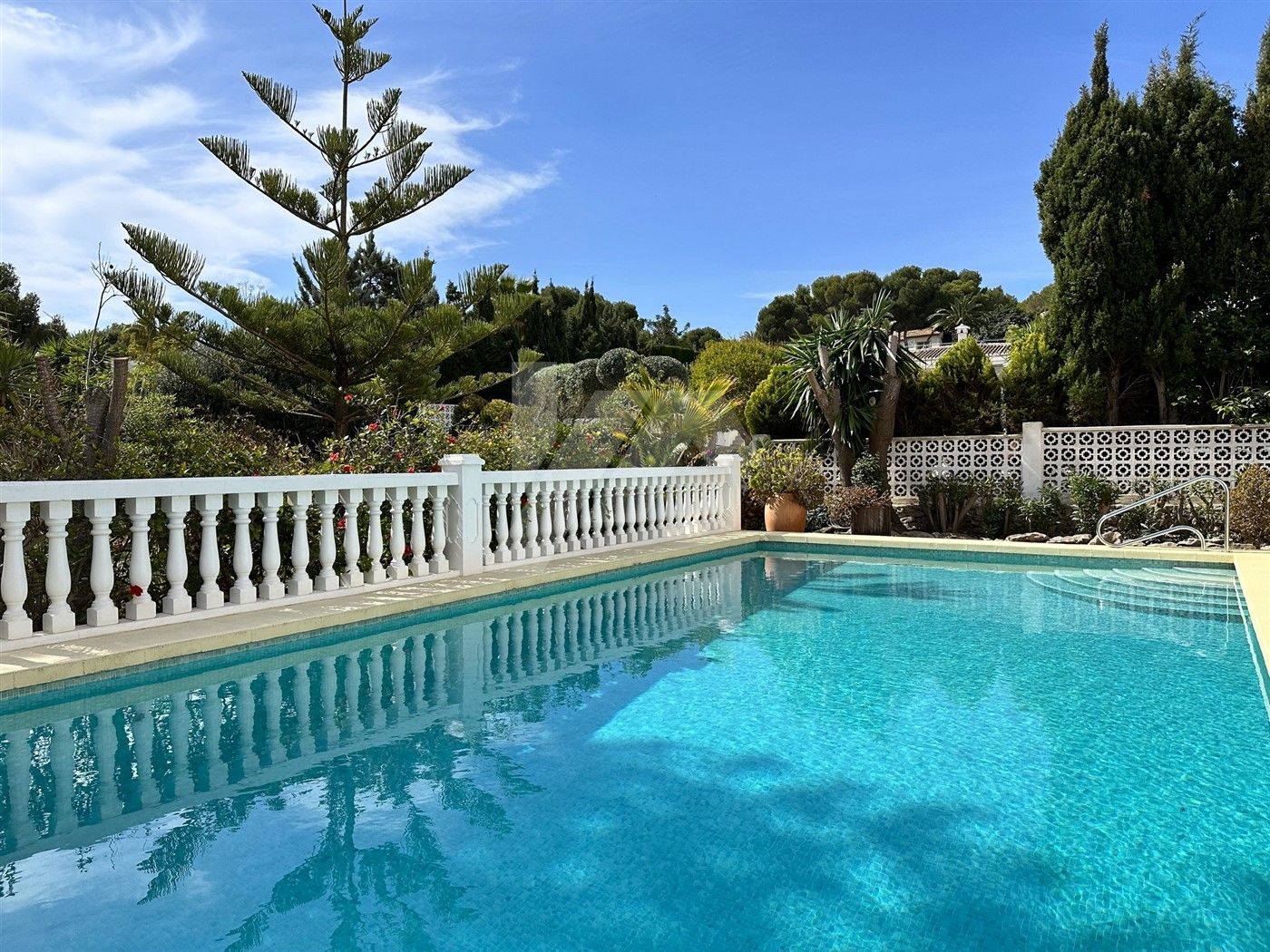 Villa in Moraira, Alicante, Spain 3 bedrooms, 261 sq.m. No. 100609