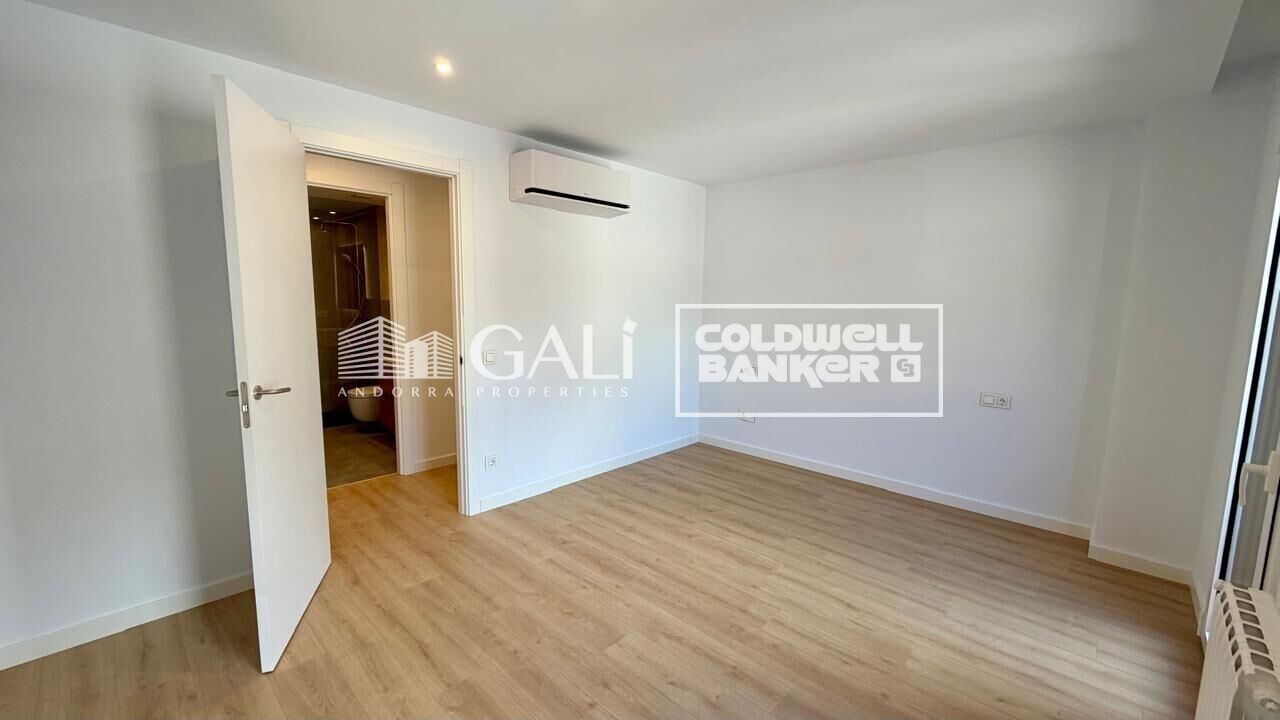 Apartment à Principado De Andorra (Ninguna Poblacion Tiene C.P.), Lleida, Espagne 3 chambres, 113 m2 No. 179212