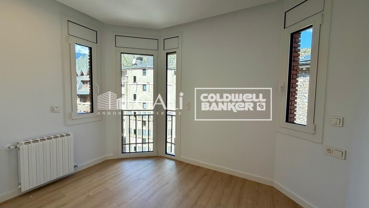 Apartment à Principado De Andorra (Ninguna Poblacion Tiene C.P.), Lleida, Espagne 3 chambres, 113 m2 No. 179212