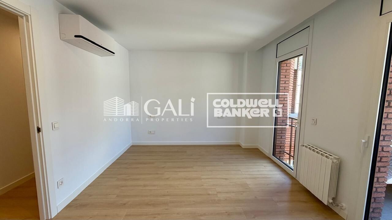 Apartment à Principado De Andorra (Ninguna Poblacion Tiene C.P.), Lleida, Espagne 3 chambres, 113 m2 No. 179212