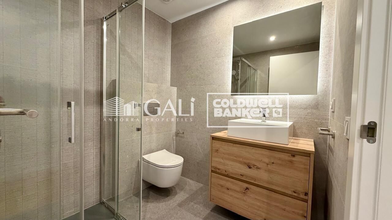 Apartment à Principado De Andorra (Ninguna Poblacion Tiene C.P.), Lleida, Espagne 3 chambres, 113 m2 No. 179212