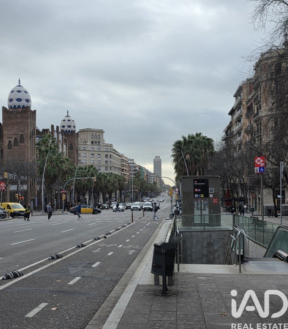 Komerciāls īpašums Barcelona, Spānijā 213 m2 Nr. 152439