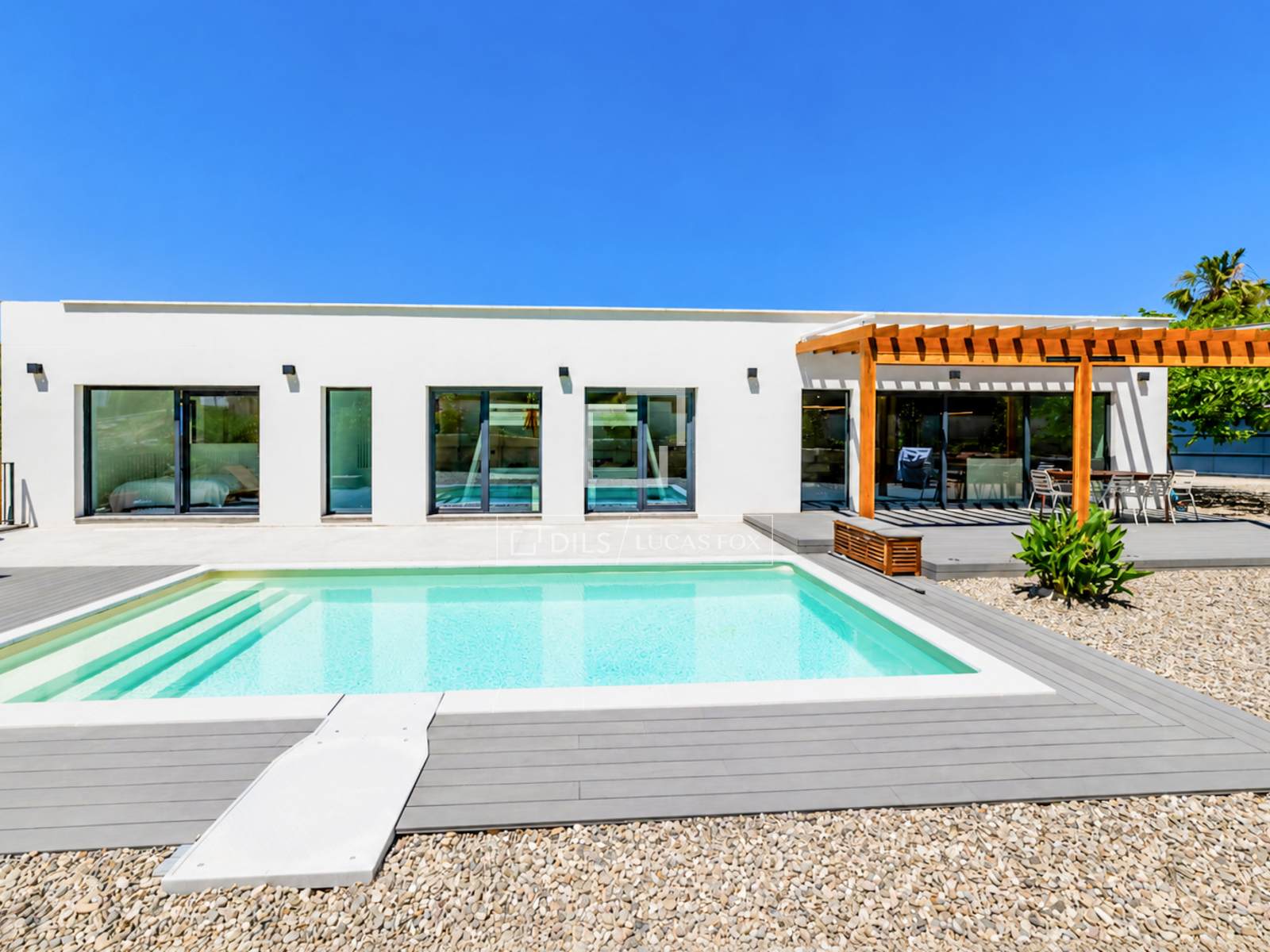 Villa i Sitges, Barcelona, Spanien 4 sovrum, 252 kvm. Nr. 168314