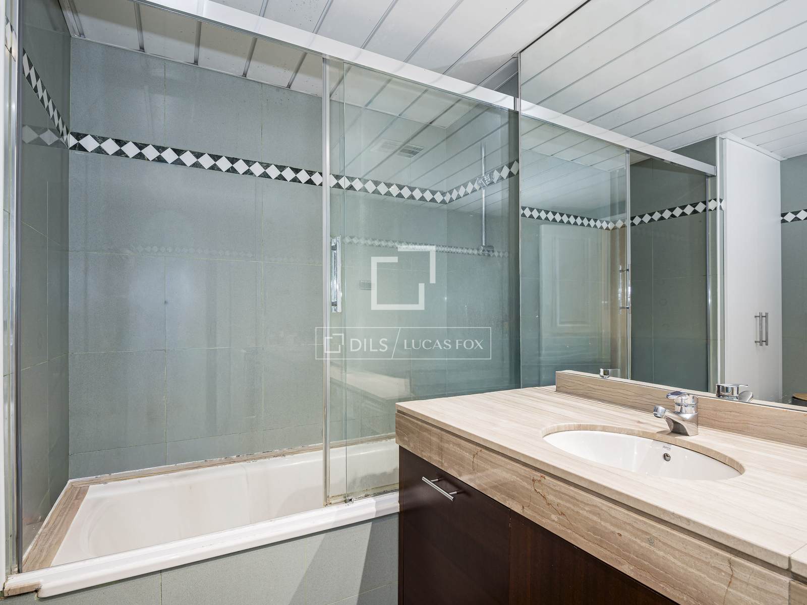 Apartamento en Sant Cugat del Vallès, Barcelona, España 4 dormitorios, 120 m2 No. 168316