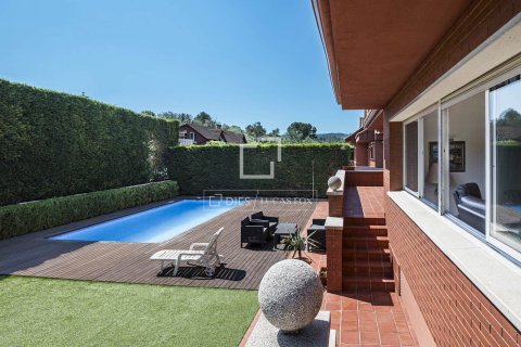 Villa en Sant Cugat del Vallès, Barcelona, España 5 dormitorios, 535 m2 No. 168313
