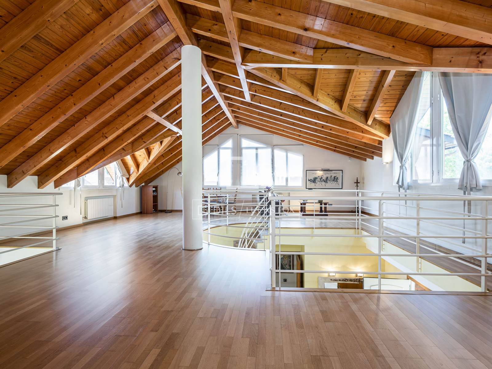 Villa en Sant Cugat del Vallès, Barcelona, España 5 dormitorios, 535 m2 No. 168313