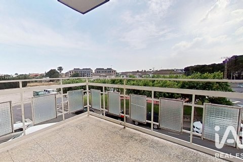 Apartment in Vinaros, Castellon, Spain 3 bedrooms, 70 sq.m. No. 188044