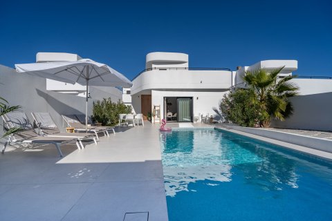 Villa in Alicante, Spain 4 bedrooms, 203 sq.m. No. 189939