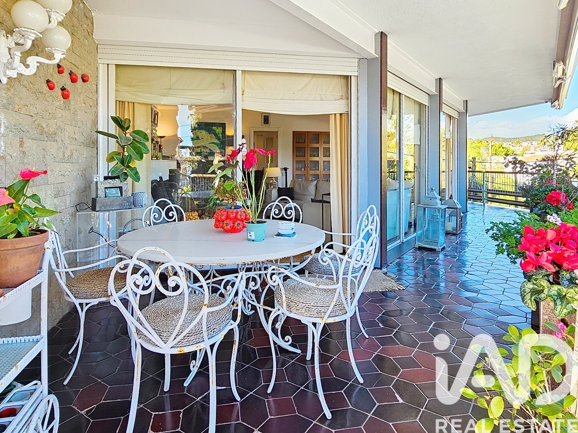 Appartamento a Sitges, Barcelona, Spagna 5 camere da letto, 205 mq. N° 152323