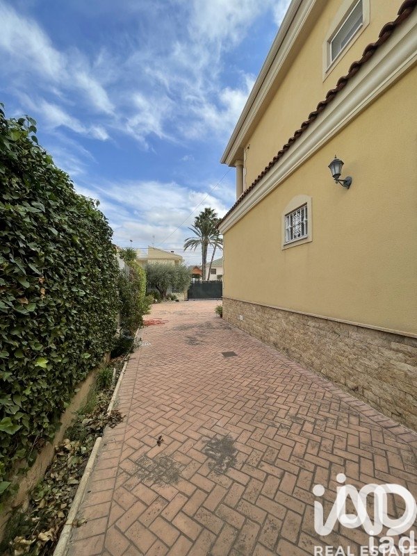 Сasa en Elche, Alicante, España 4 dormitorios, 424 m2 No. 152324