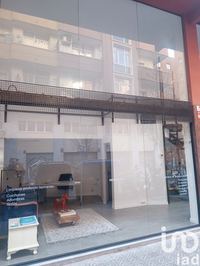 Propiedad comercial en Barcelona, España 70 m2 No. 173378