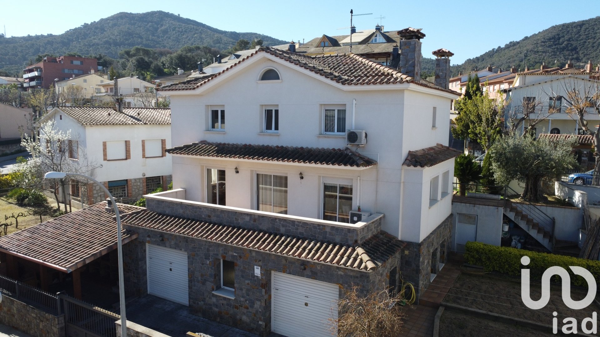 Hus i Montornes Del Valles, Barcelona, Spanien 5 sovrum, 382 kvm. Nr. 173375