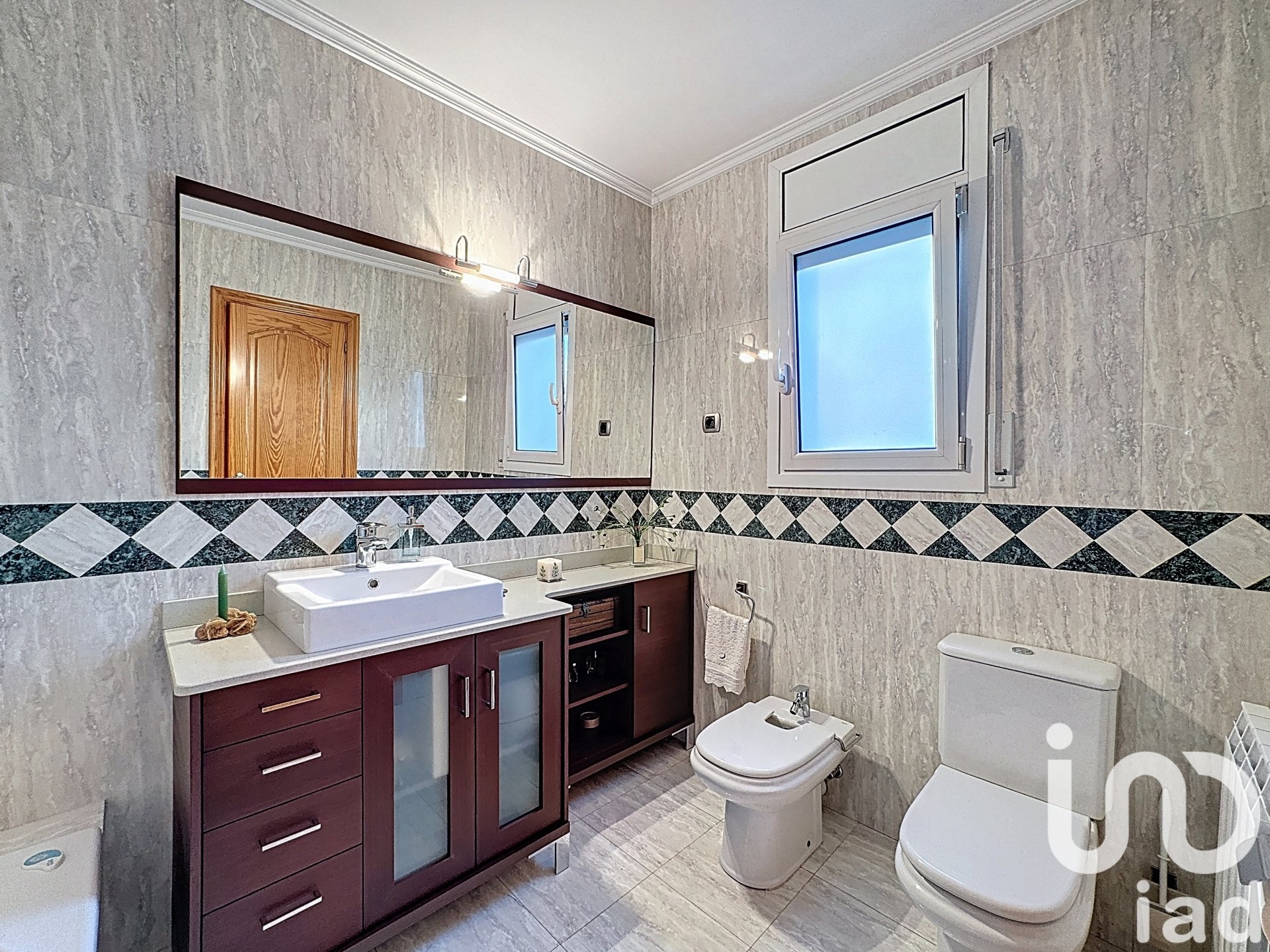 Hus i Montornes Del Valles, Barcelona, Spanien 5 sovrum, 382 kvm. Nr. 173375
