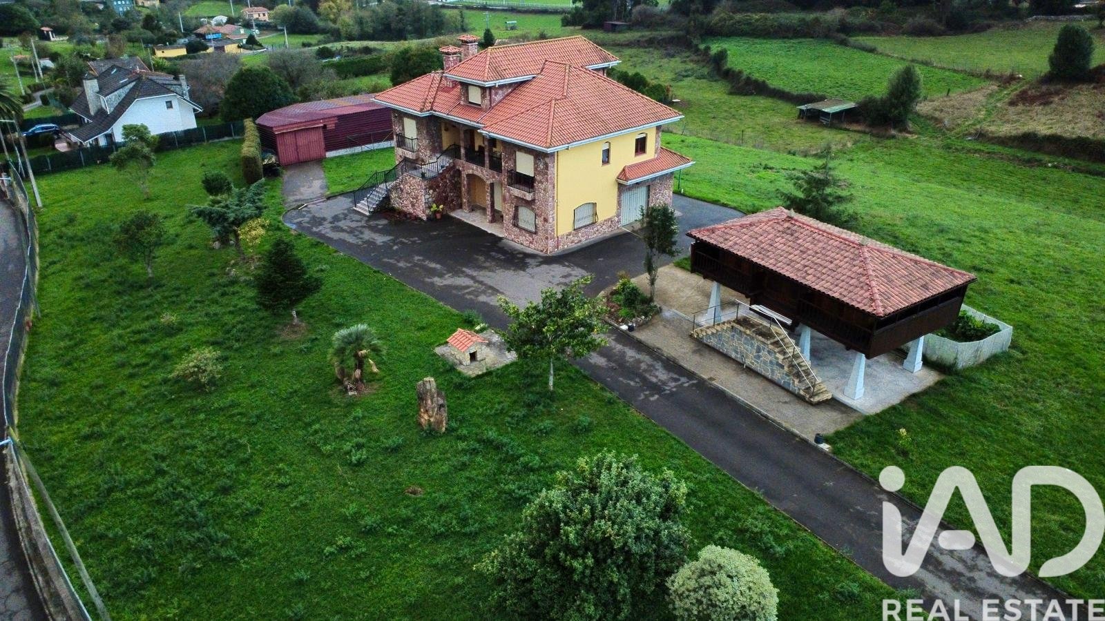 House in Aviles, Asturias, Spain 6 bedrooms, 368 sq.m. No. 152781