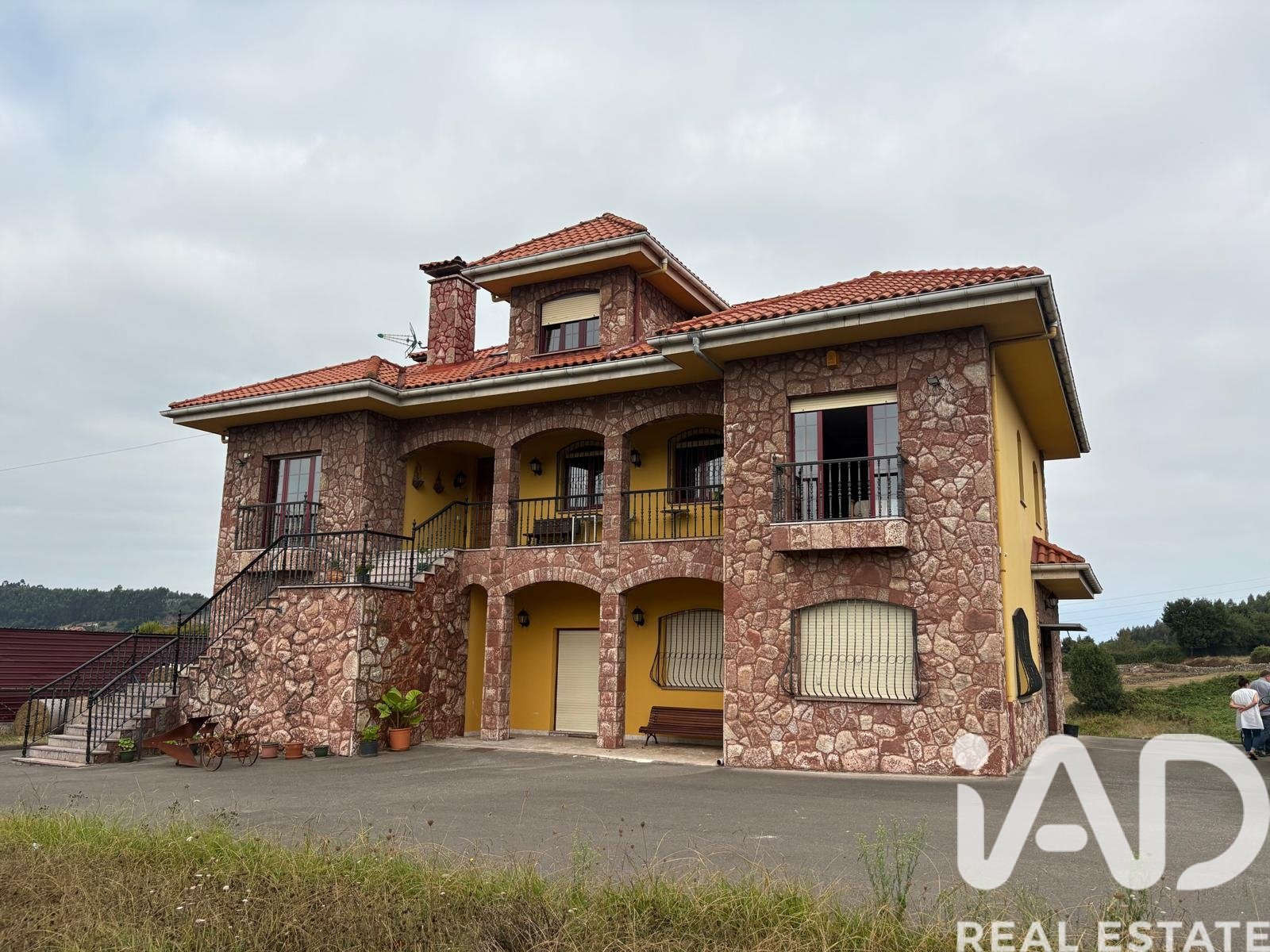 House in Aviles, Asturias, Spain 6 bedrooms, 368 sq.m. No. 152781