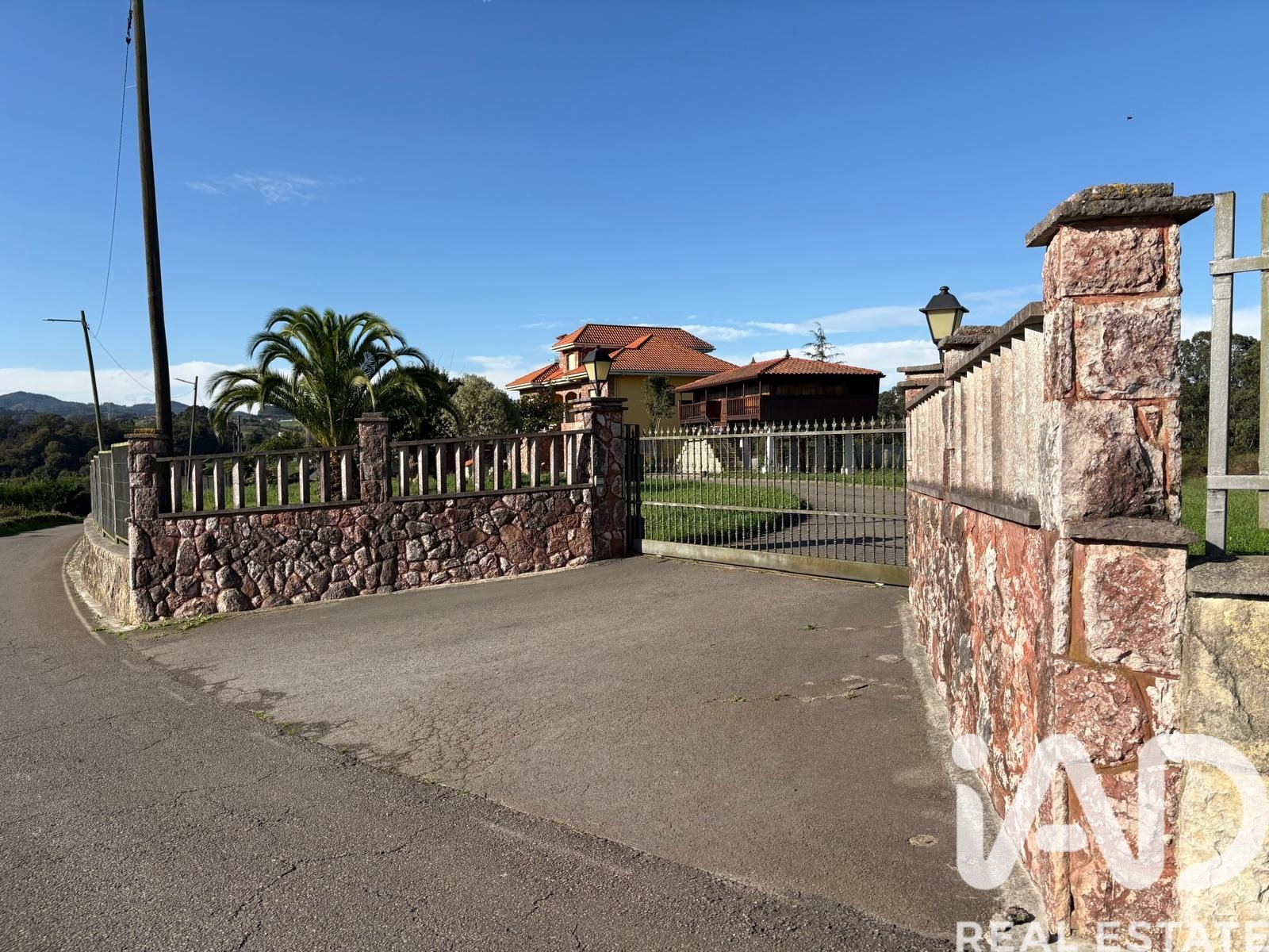 House in Aviles, Asturias, Spain 6 bedrooms, 368 sq.m. No. 152781