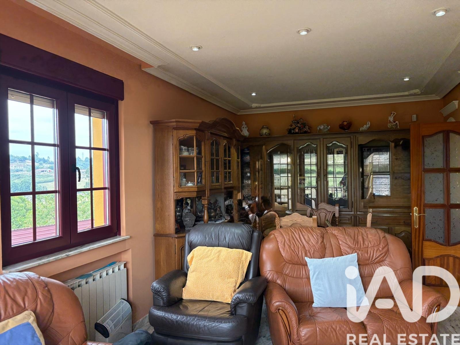 House in Aviles, Asturias, Spain 6 bedrooms, 368 sq.m. No. 152781