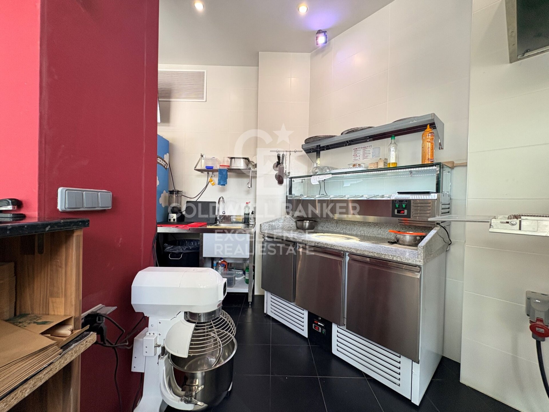 Cafe / restaurant à Valencia, Espagne 70 m2 No. 179206
