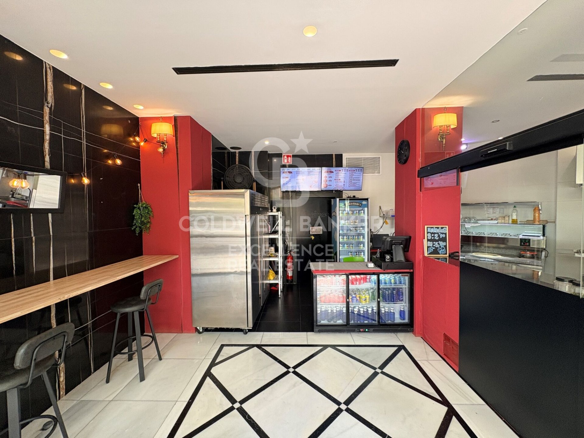 Cafe / restaurant à Valencia, Espagne 70 m2 No. 179206