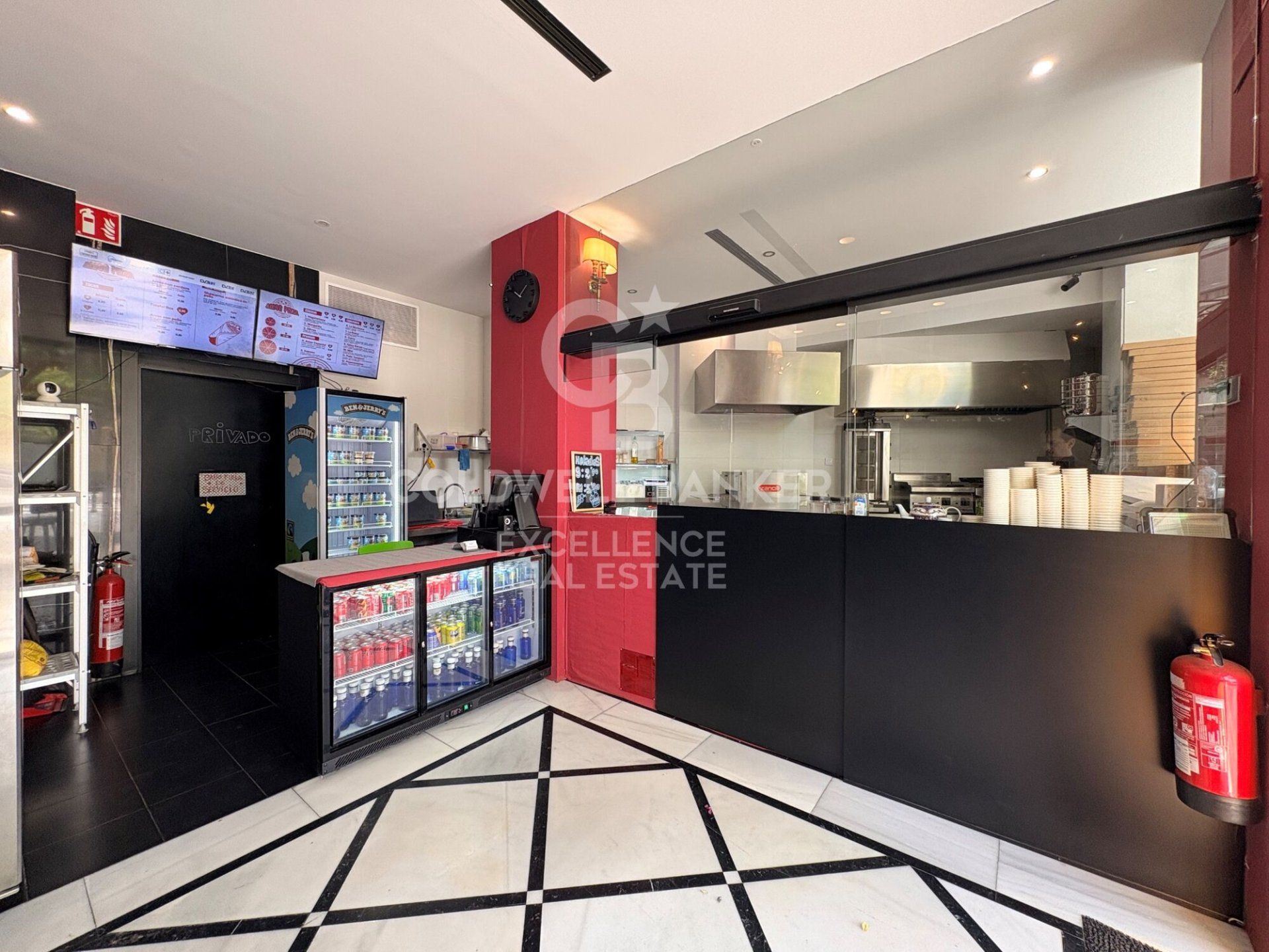 Cafe / restaurant à Valencia, Espagne 70 m2 No. 179206