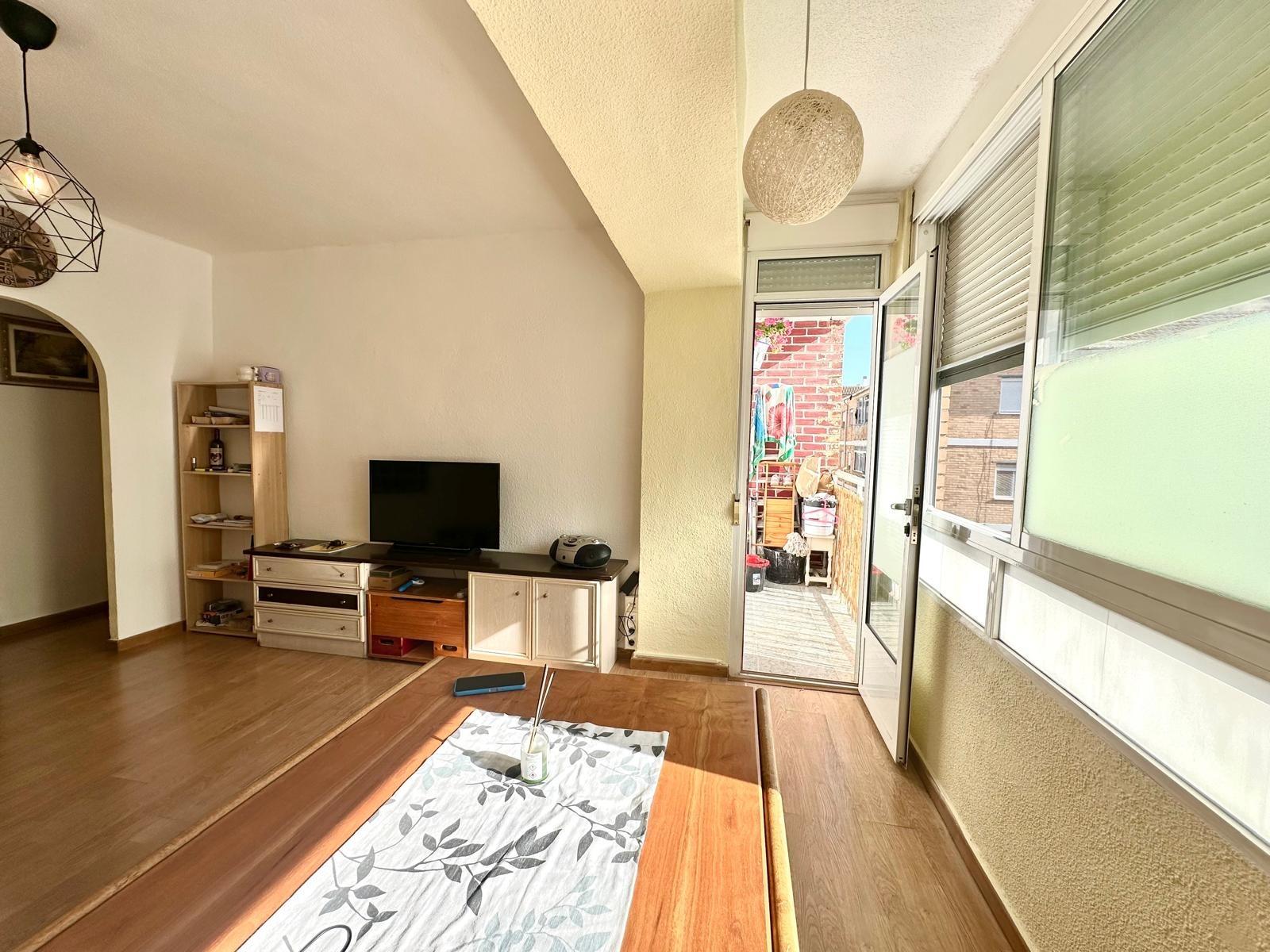 Apartamento en Torrevieja, Alicante, España 3 dormitorios, 90 m2 No. 188526