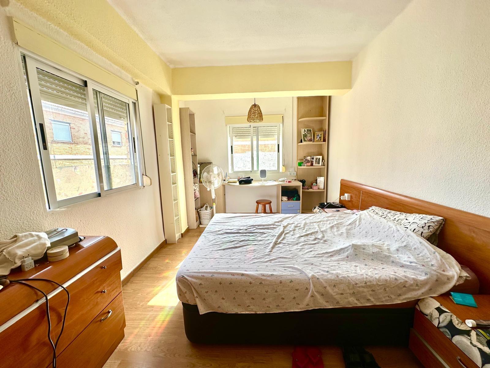 Apartamento en Torrevieja, Alicante, España 3 dormitorios, 90 m2 No. 188526