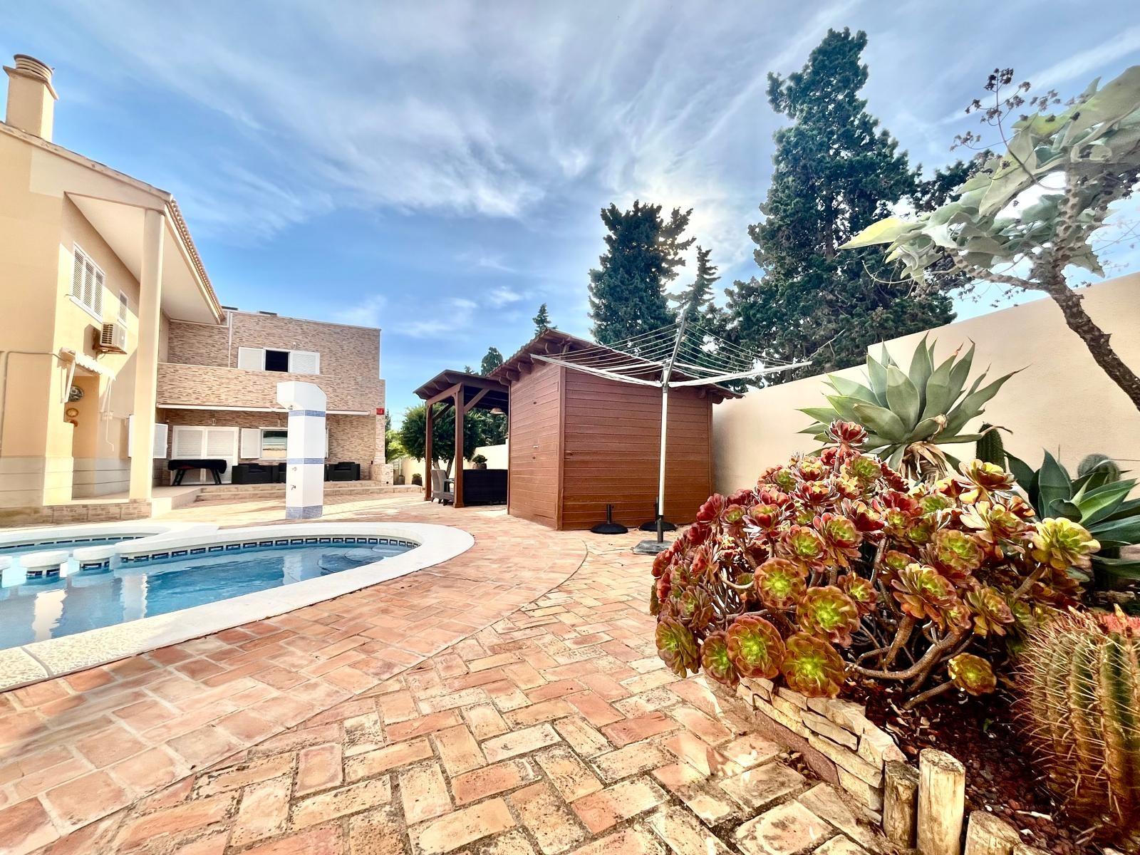 Villa Torrevieja, Alicante, Spānijā 4 istabas, 291 m2 Nr. 148520